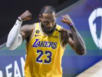 詹姆斯关键节点比分优势明显，FPX带队取胜！的简单介绍