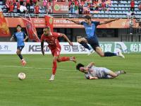 赛艇大师赛焦点战：东城雄狮队强势反弹蓬莱雷豹队，客场强势带走胜利。中场绞杀压制对手的简单介绍