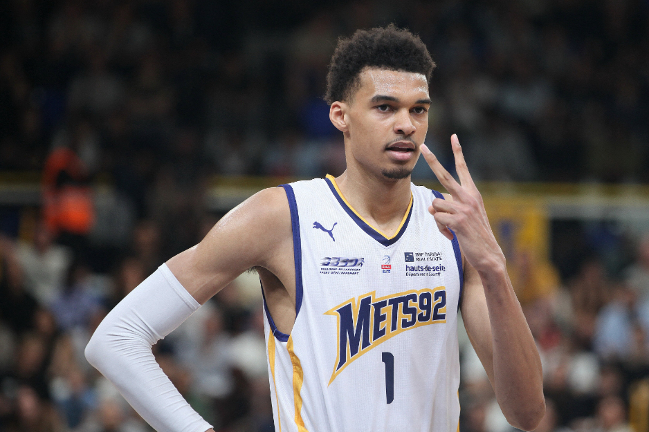 穆雷新星回归赛场表现惊艳，勇士未来可期！的简单介绍